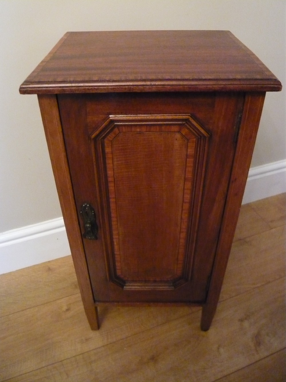 EDWARDIAN BEDSIDE CABINET MAHOGANY  C 1910 View IV