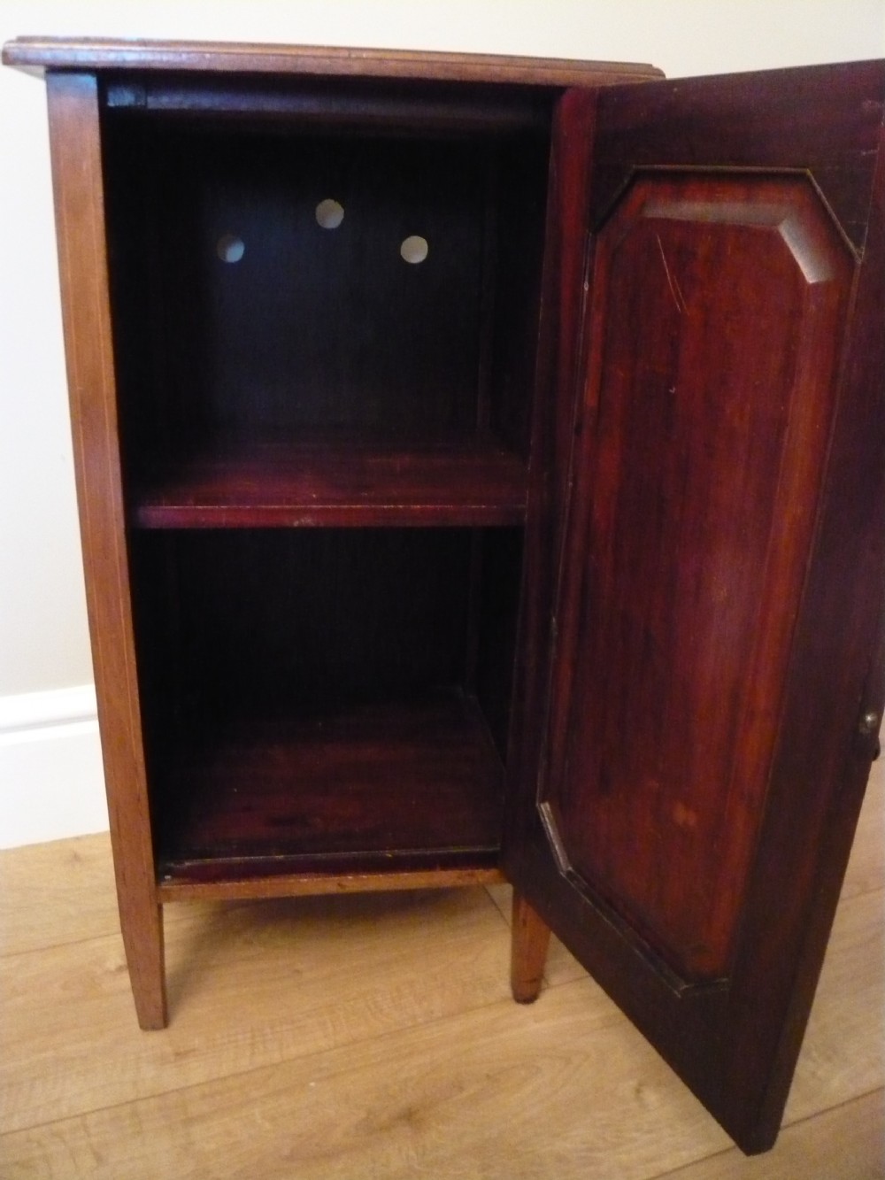 EDWARDIAN BEDSIDE CABINET MAHOGANY  C 1910 View V