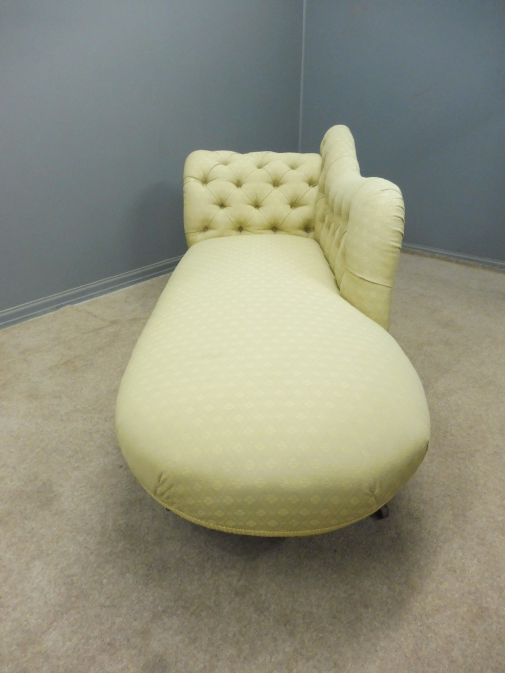 VICTORIAN CHAISE LONGUE SUMPTUOUSLY UPHOLSTERED IN PALE YELLOW View VII