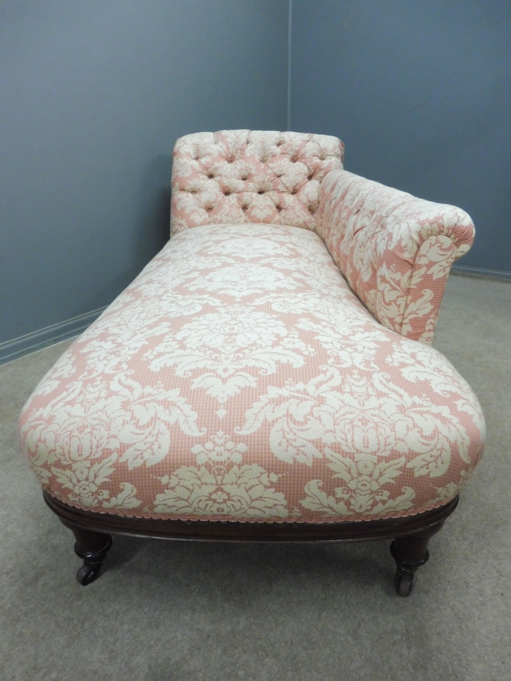 VICTORIAN MAHOGANY CHAISE LONGUE View IX