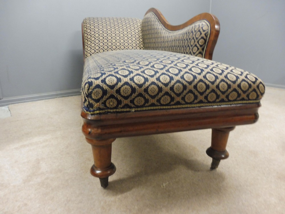 VICTORIAN MAHOGANY CHAISE LONGUE View VI