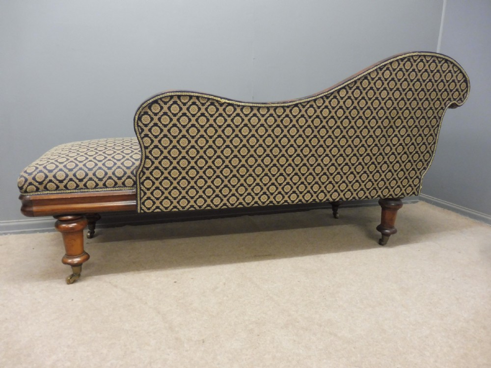VICTORIAN MAHOGANY CHAISE LONGUE View VII