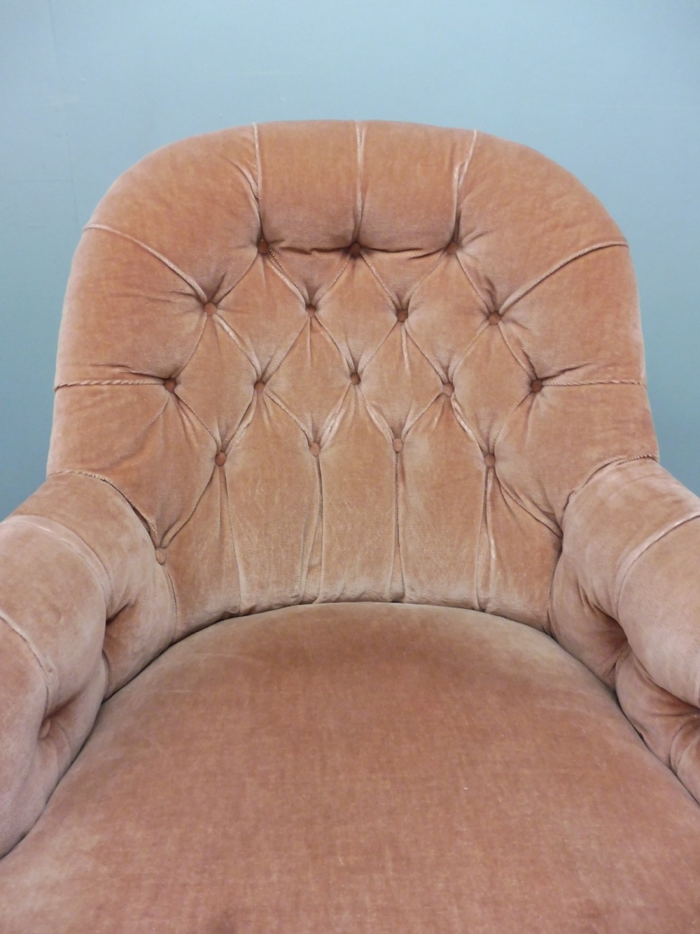 COMFORTABLE VICTORIAN ARMCHAIR View IX