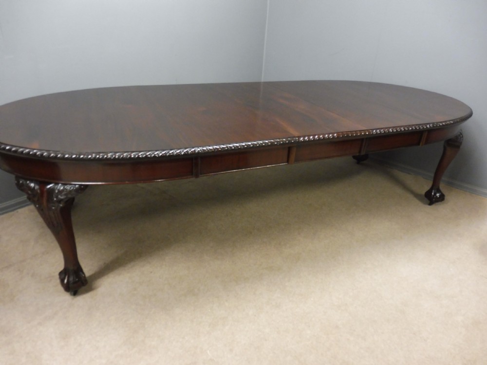 LARGE LATE VICTORIAN MAHOGANY 3 LEAF EXTENDING DINING TABLE