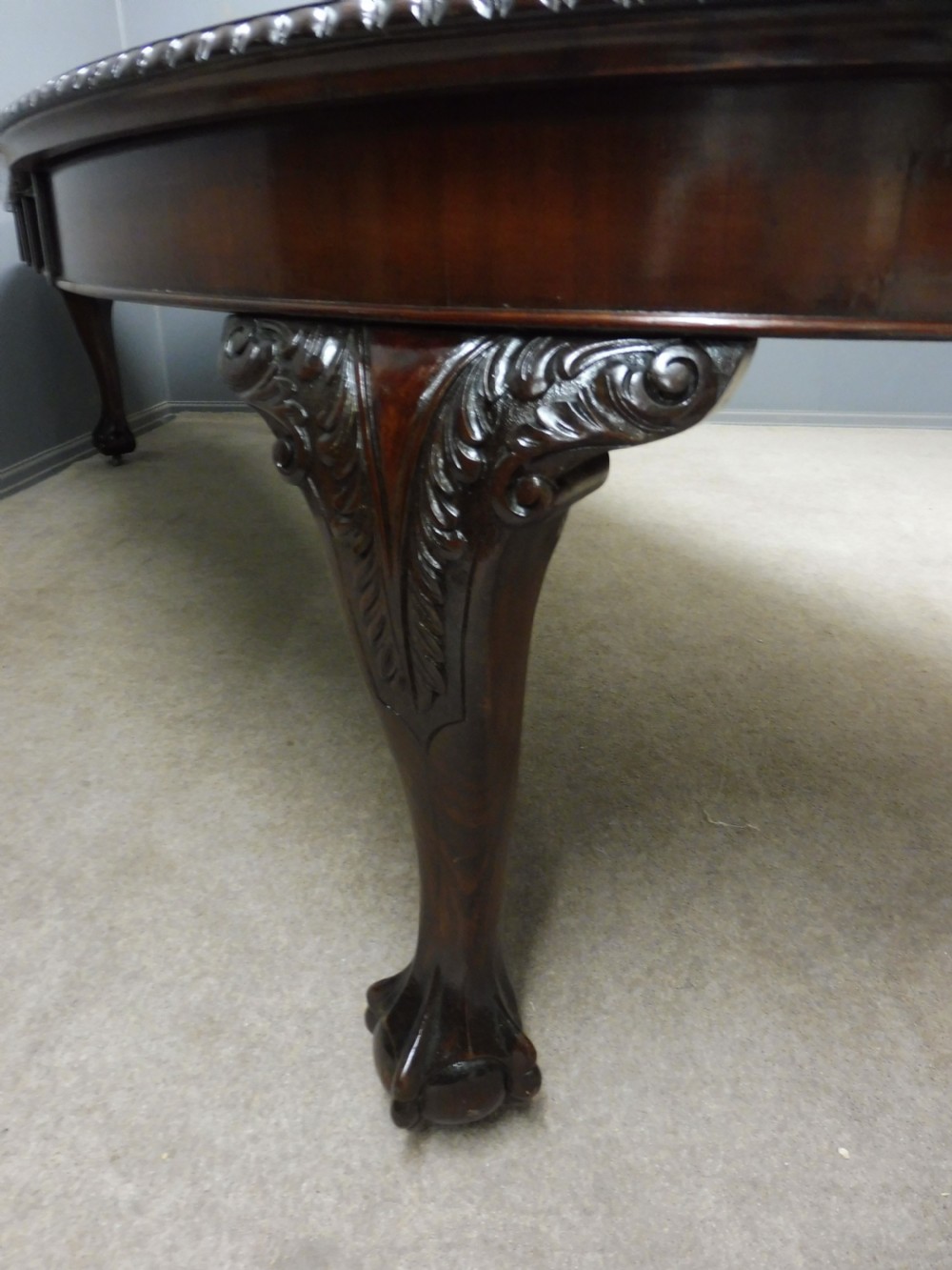 LARGE LATE VICTORIAN MAHOGANY 3 LEAF EXTENDING DINING TABLE View VIII