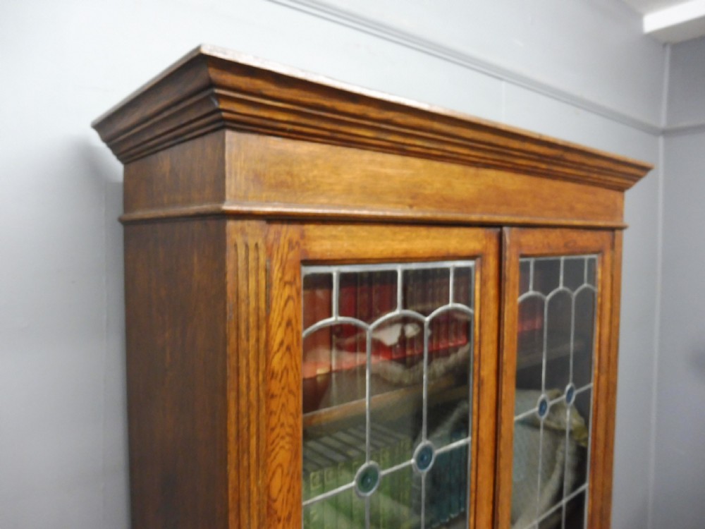 OAK ARTS AND CRAFTS BOOKCASE CIRCA 1910 View VI