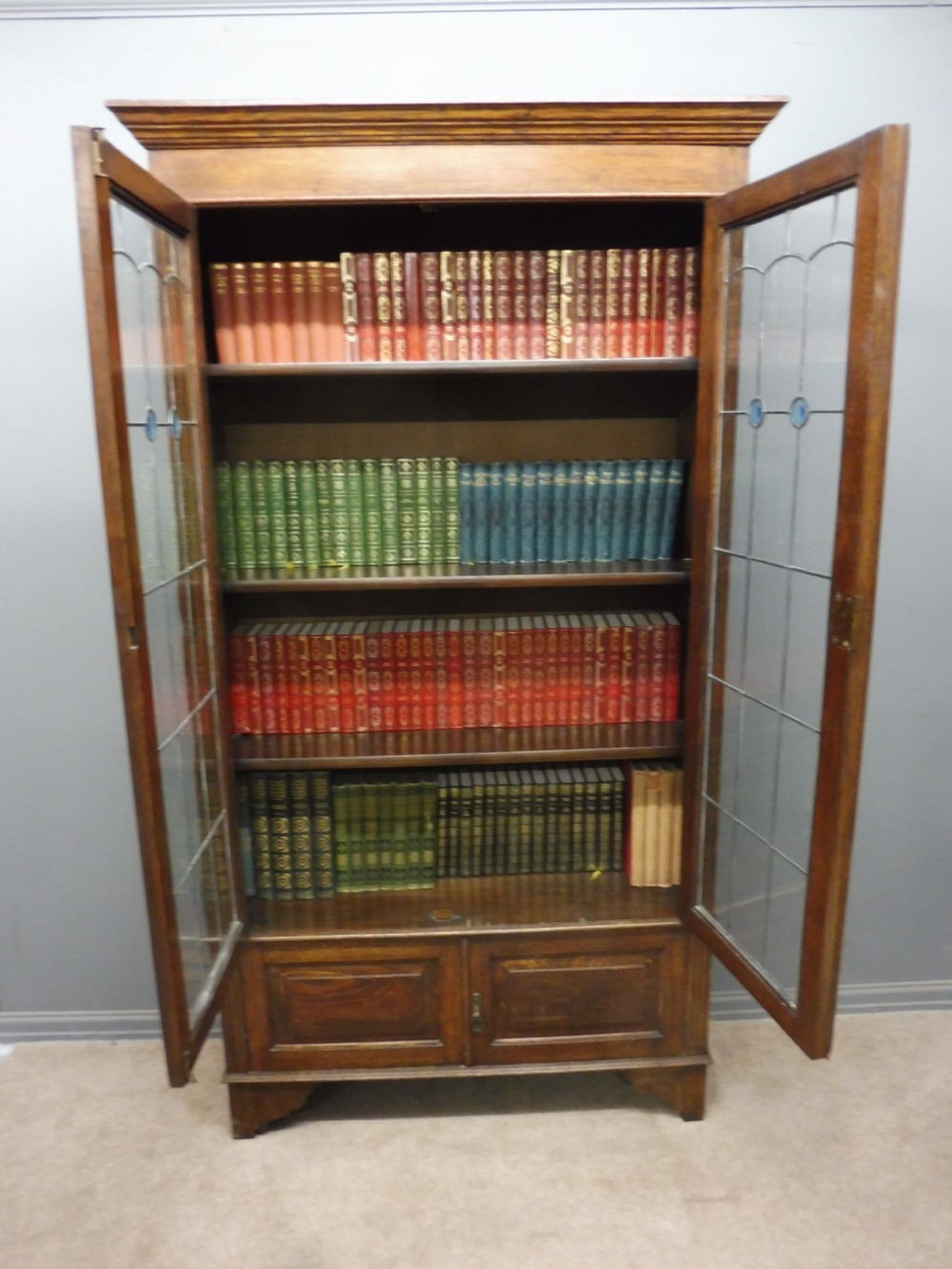 OAK ARTS AND CRAFTS BOOKCASE CIRCA 1910 View VII