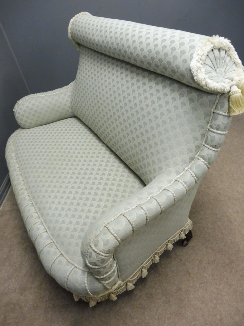 SUPERB QUALITY 19TH CENTURY VICTORIAN 3 PIECE SUITE View IV