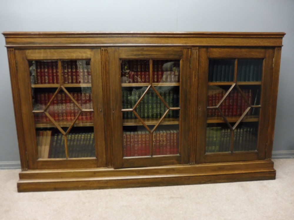 EDWARDIAN OAK 3 DOOR BOOKCASE View II