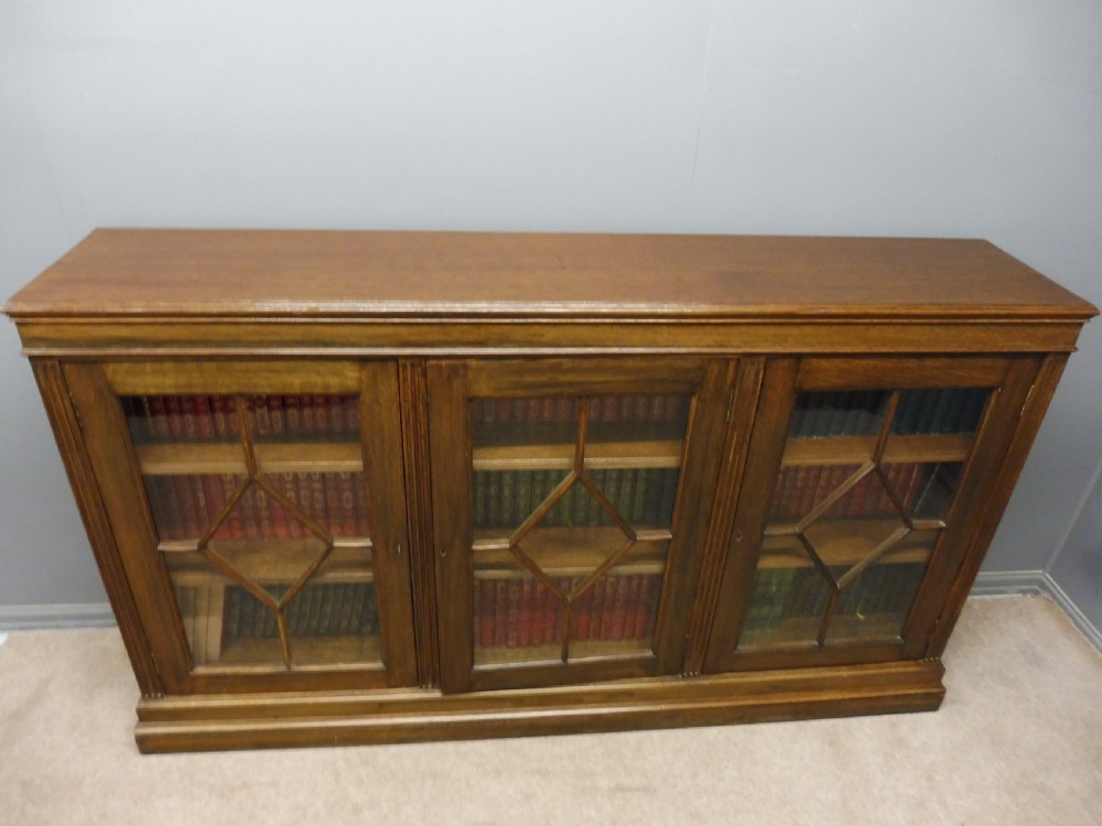 EDWARDIAN OAK 3 DOOR BOOKCASE View IV
