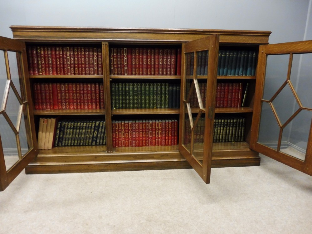 EDWARDIAN OAK 3 DOOR BOOKCASE View IX