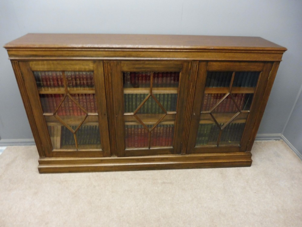 EDWARDIAN OAK 3 DOOR BOOKCASE View X