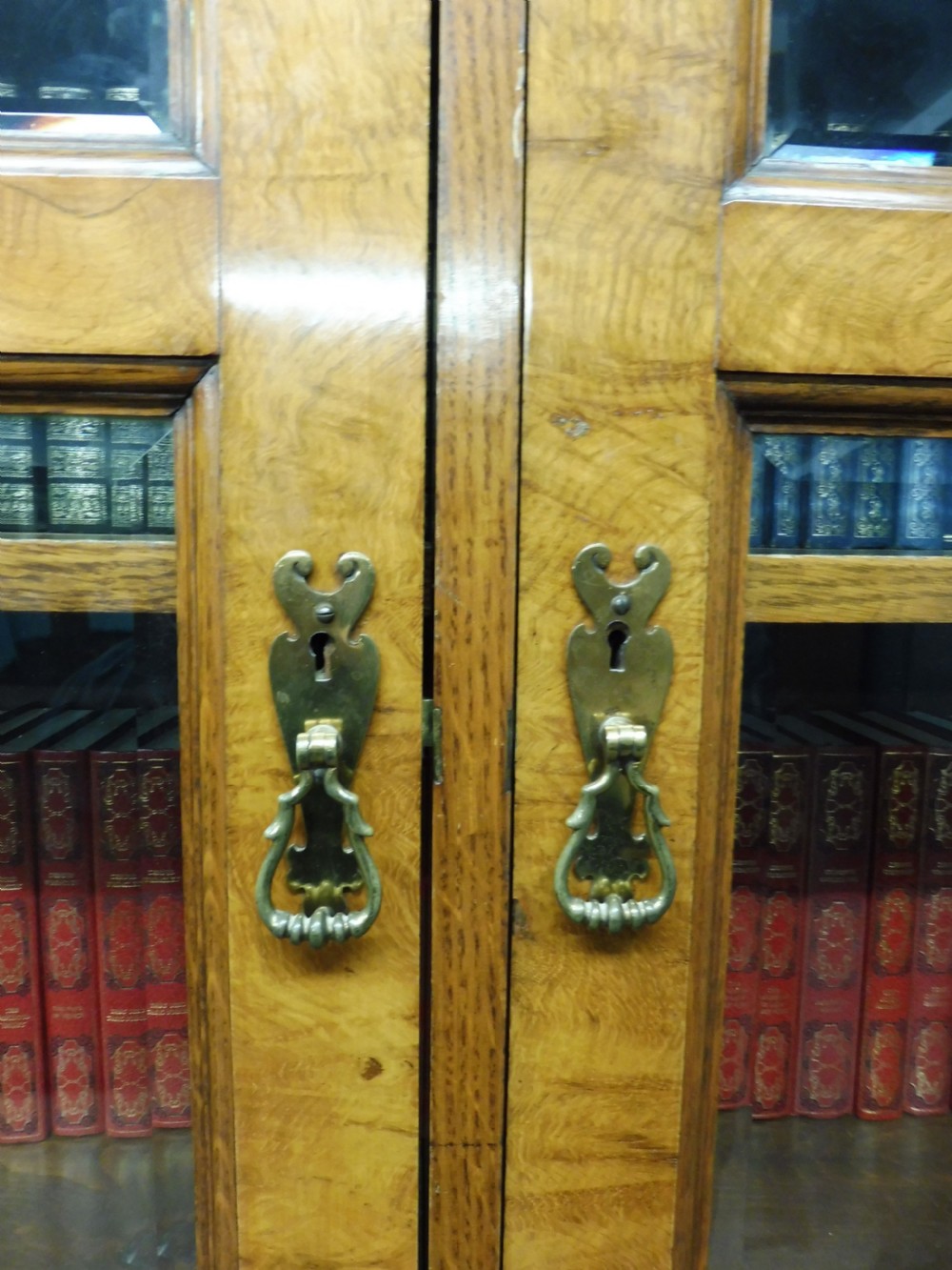 SUPERIOR QUALITY 19TH CENTURY OAK, BURR OAK,AND  POLLARD OAK BOOKCASE View X