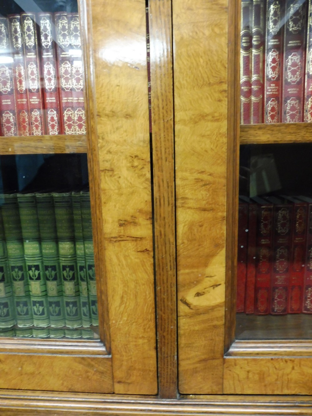 SUPERIOR QUALITY 19TH CENTURY OAK, BURR OAK,AND  POLLARD OAK BOOKCASE View XVII