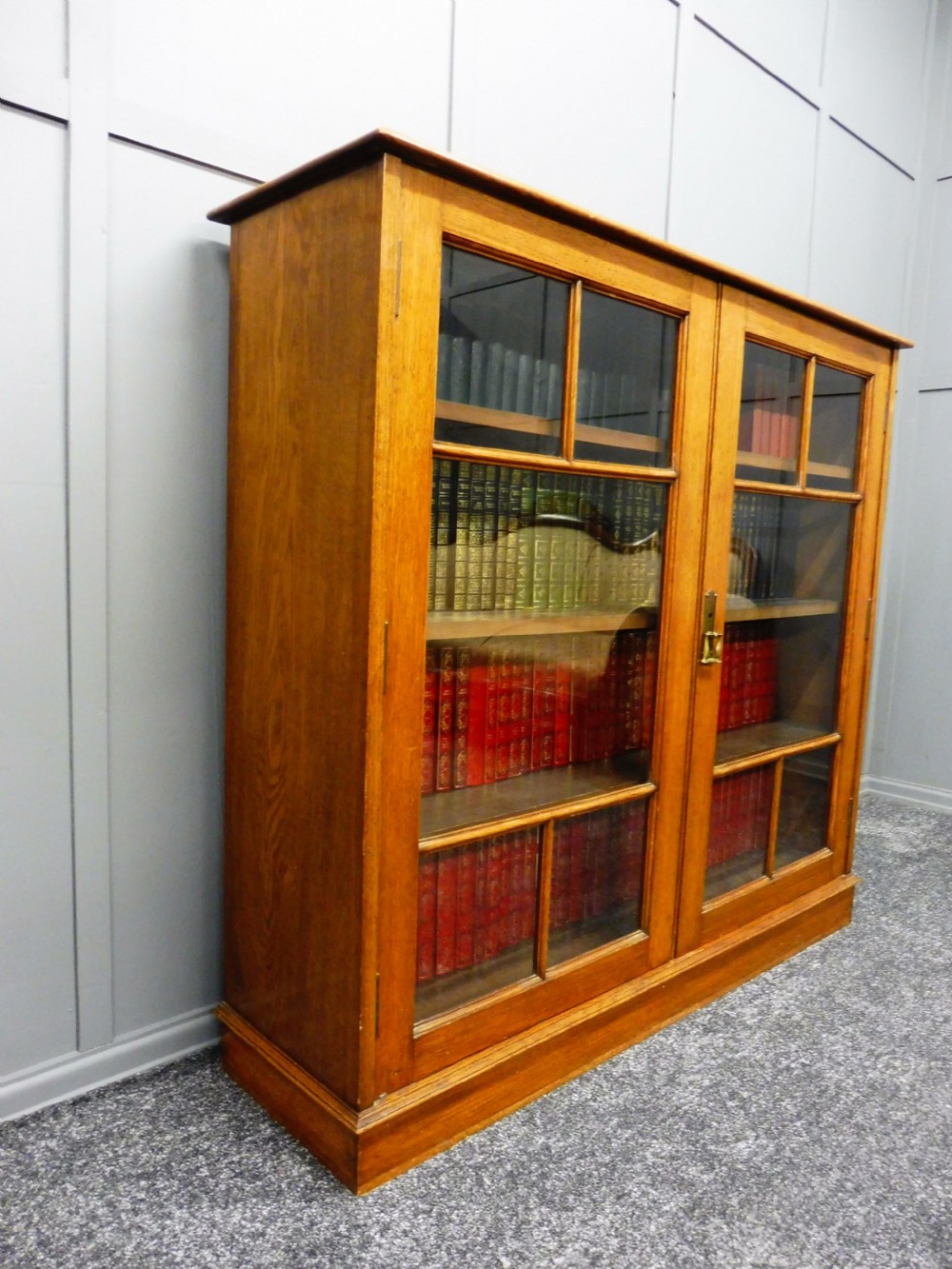 EDWARDIAN OAK BOOKCASE View III