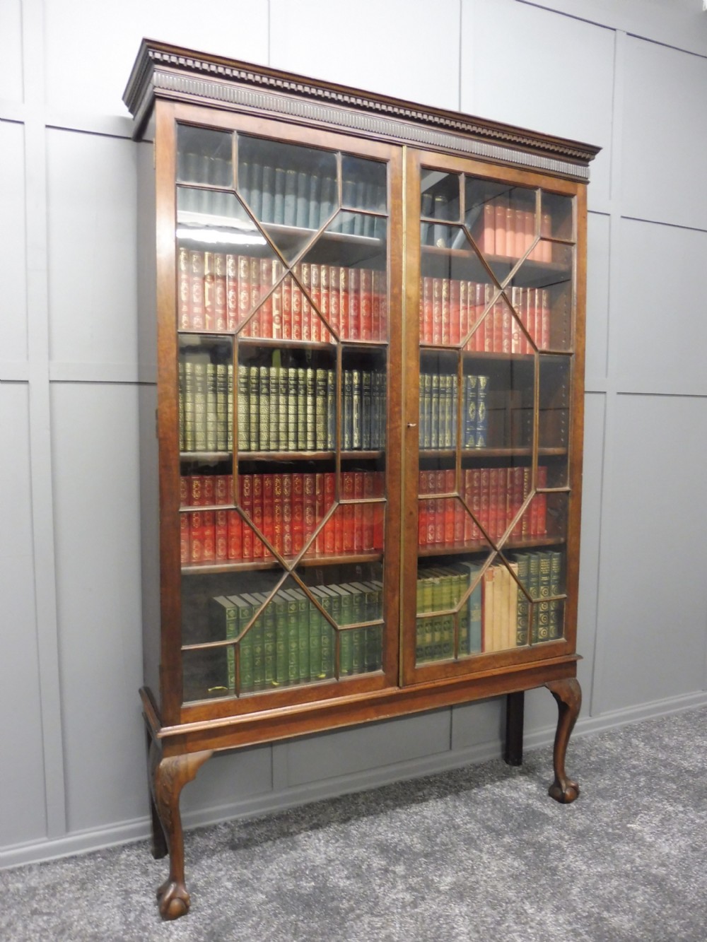 EDWARDIAN MAHOGANY BOOKCASE 