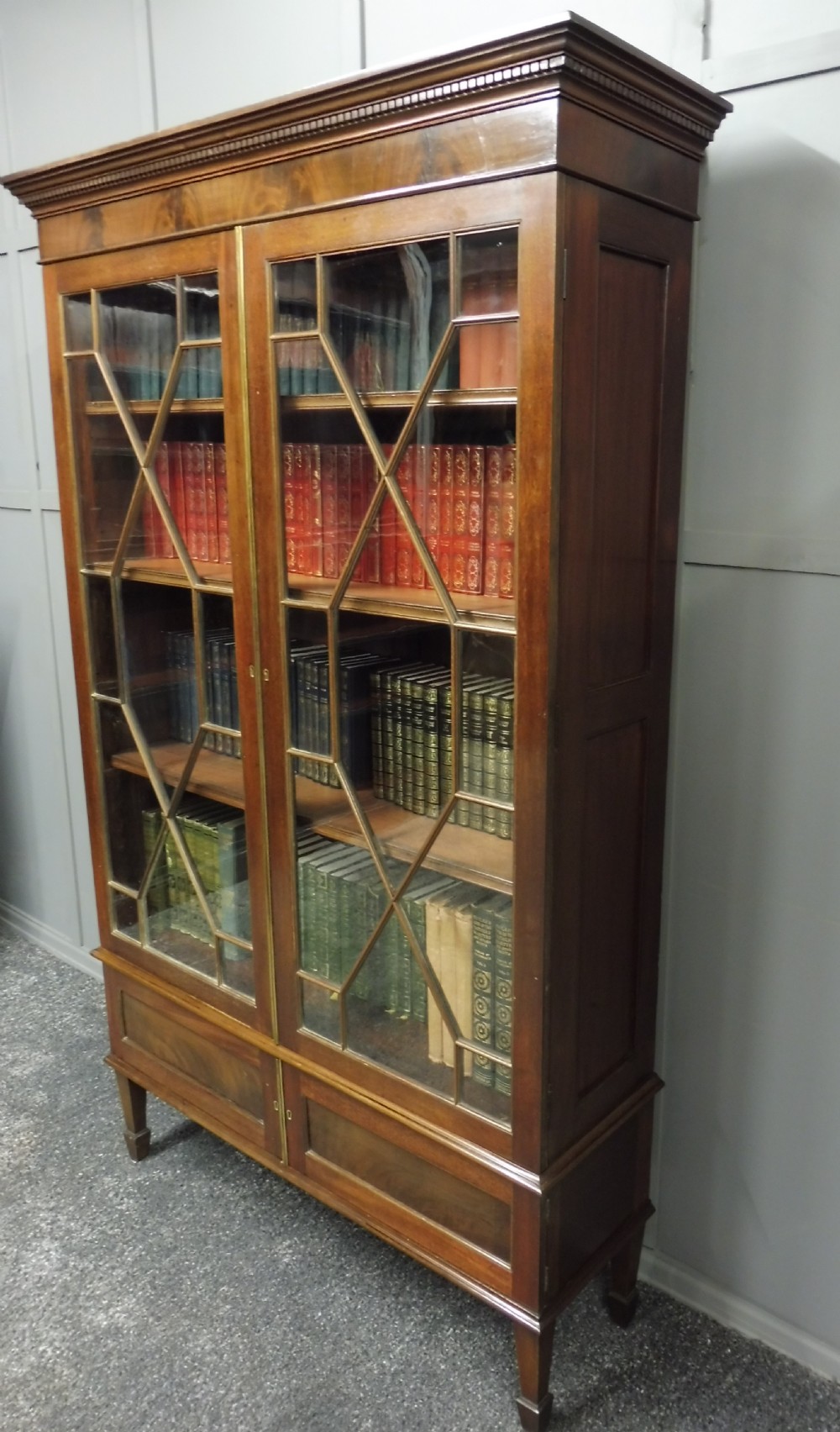 EDWARDIAN MAHOGANY BOOKCASE View III