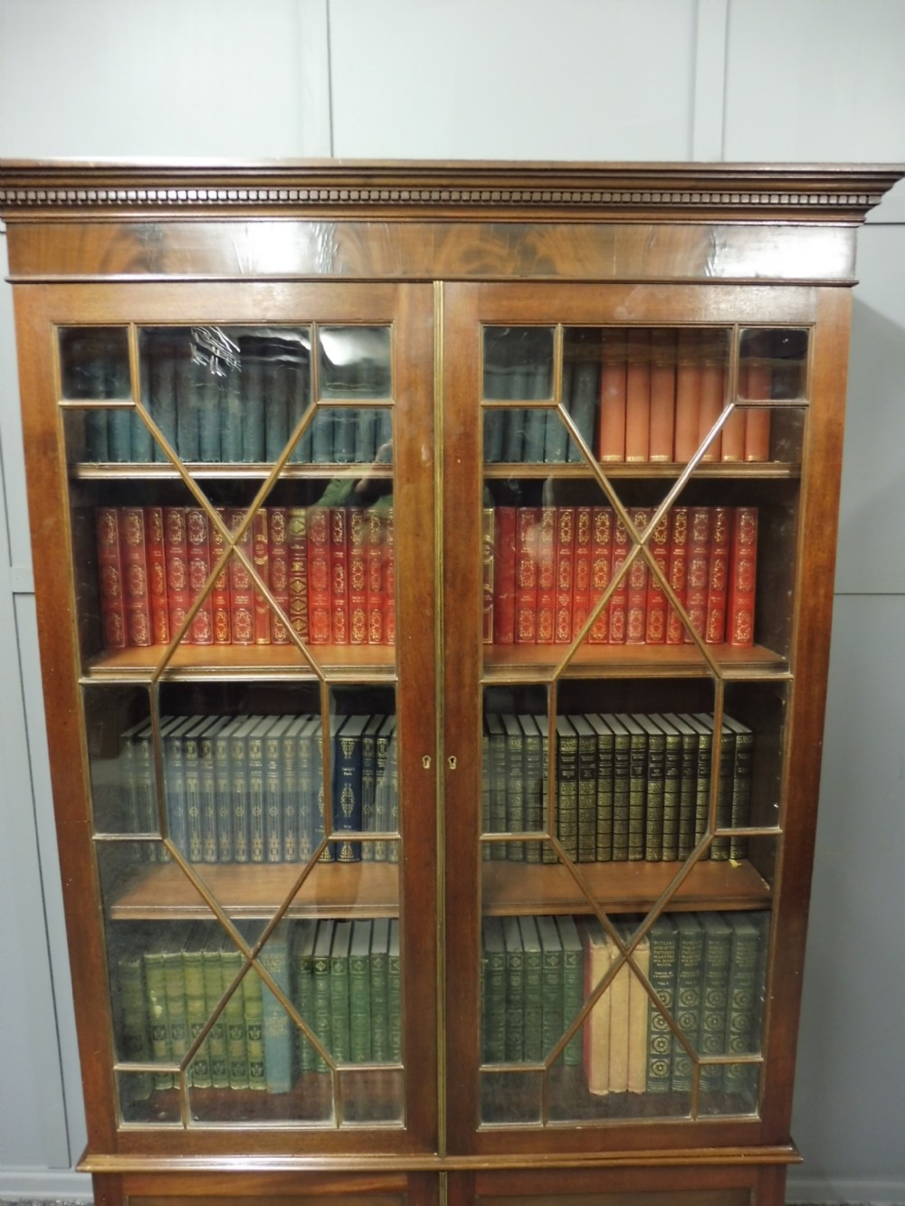 EDWARDIAN MAHOGANY BOOKCASE View VI