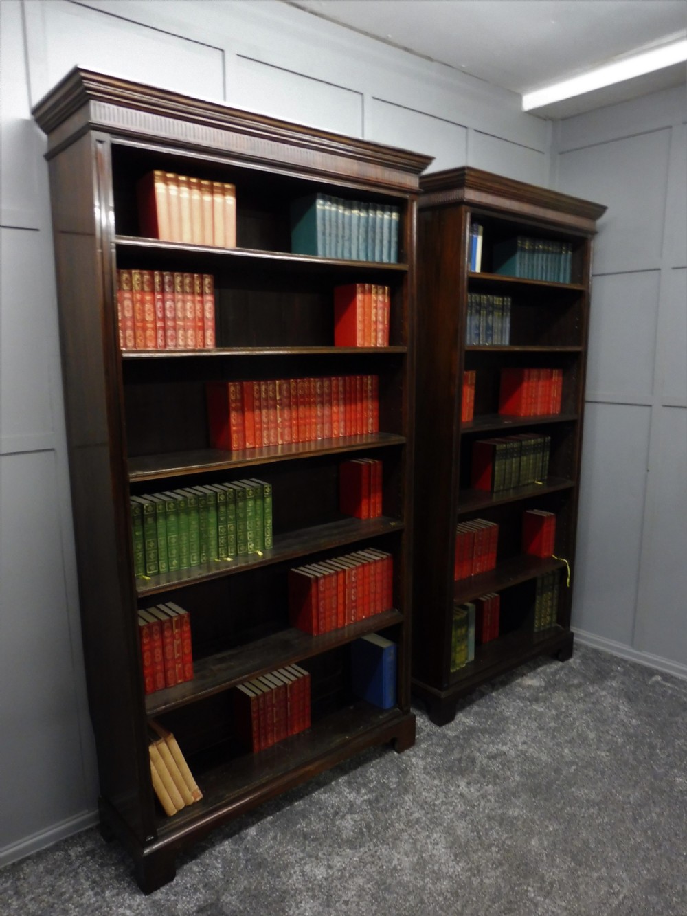 PAIR OF 19th CENTURY MAHOGANY ALCOVE BOOKCASES View IV