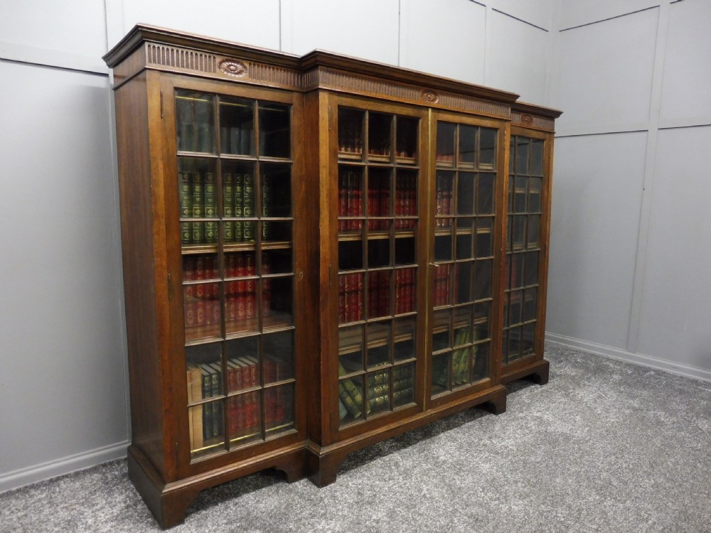 OAK 4 DOOR BOOKCASE CIRCA 1920 View II