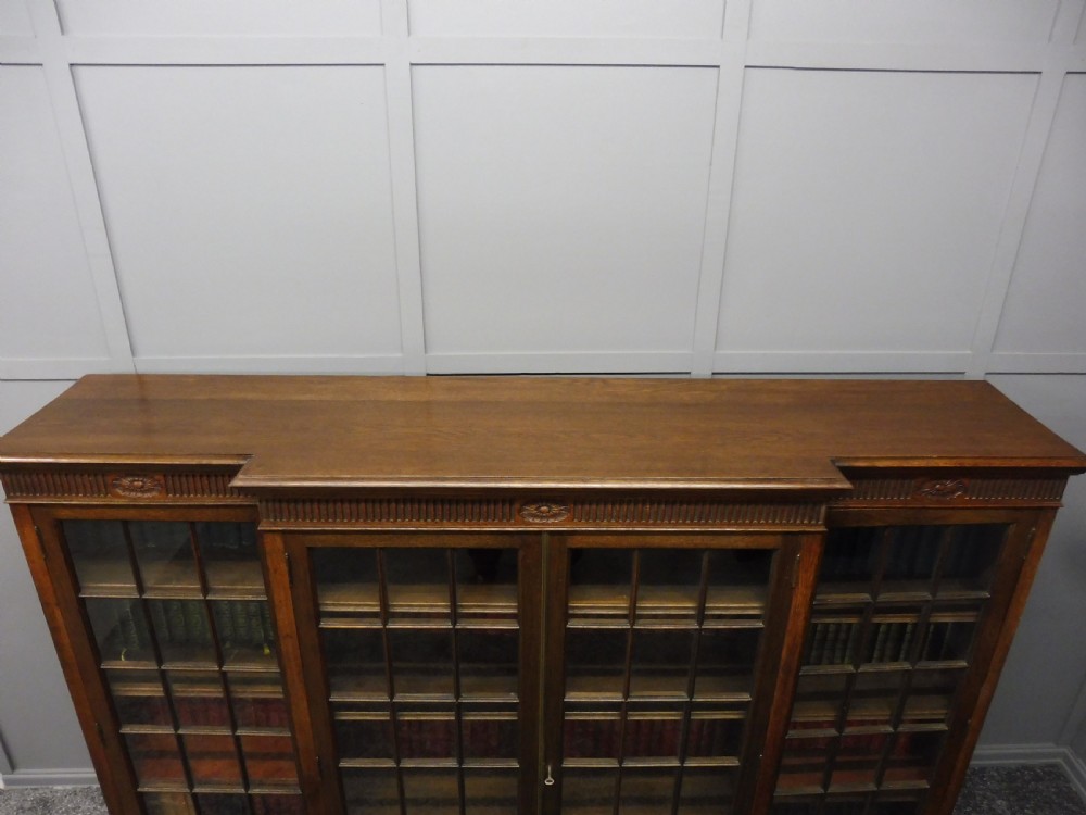 OAK 4 DOOR BOOKCASE CIRCA 1920 View III
