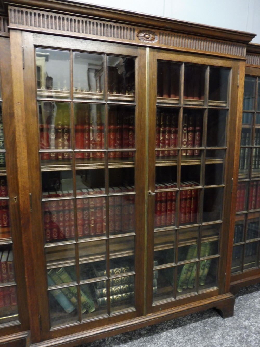 OAK 4 DOOR BOOKCASE CIRCA 1920 View V