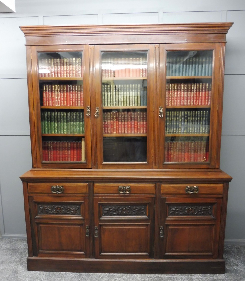 LARGE VICTORIAN WALNUT LIBRARY BOOKCASE