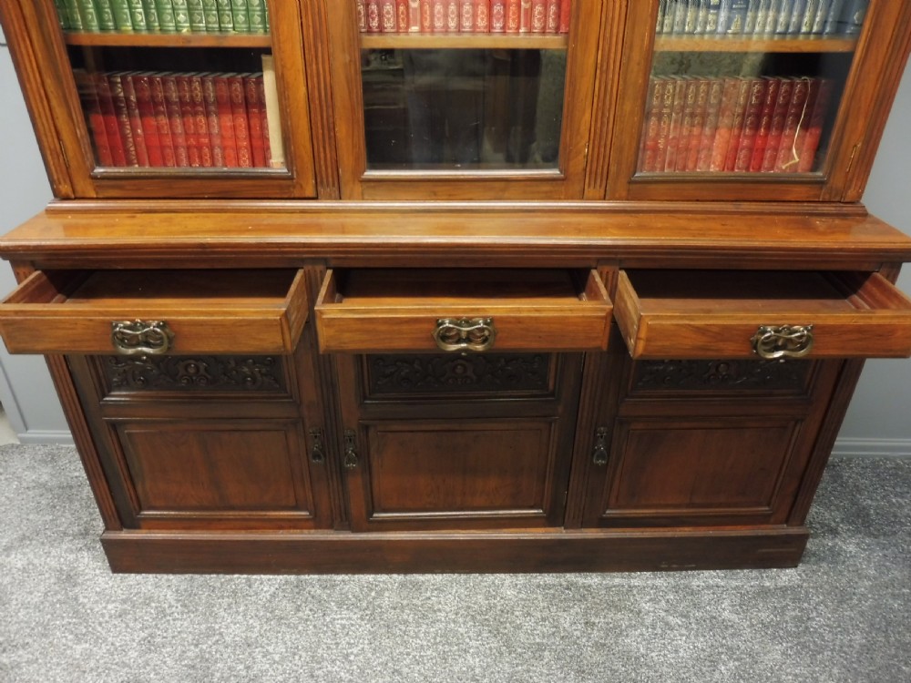LARGE VICTORIAN WALNUT LIBRARY BOOKCASE View VII