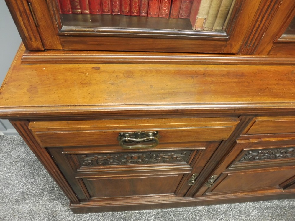 LARGE VICTORIAN WALNUT LIBRARY BOOKCASE View VIII