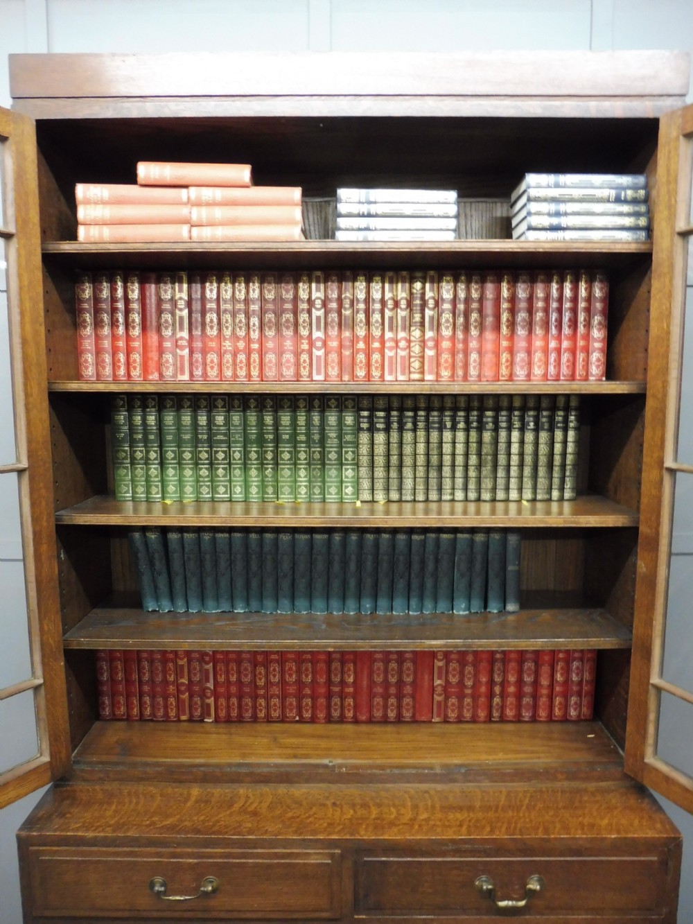 OAK ARTS AND CRAFTS CABINET BOOKCASE View VIII