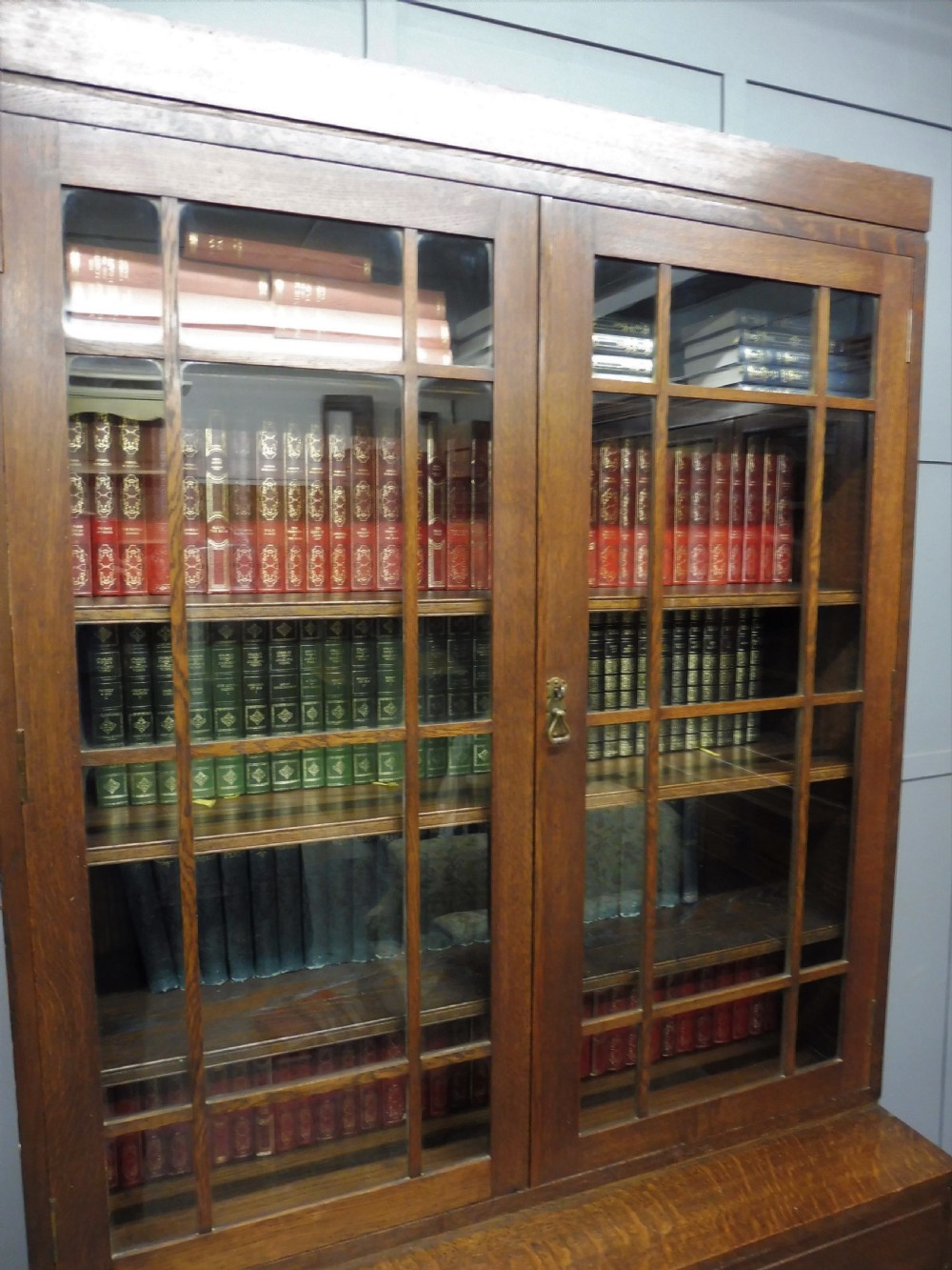 OAK ARTS AND CRAFTS CABINET BOOKCASE View XII