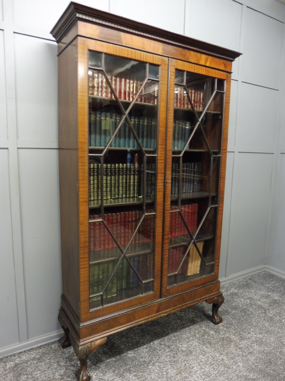 EDWARDIAN MAHOGANY BOOKCASE