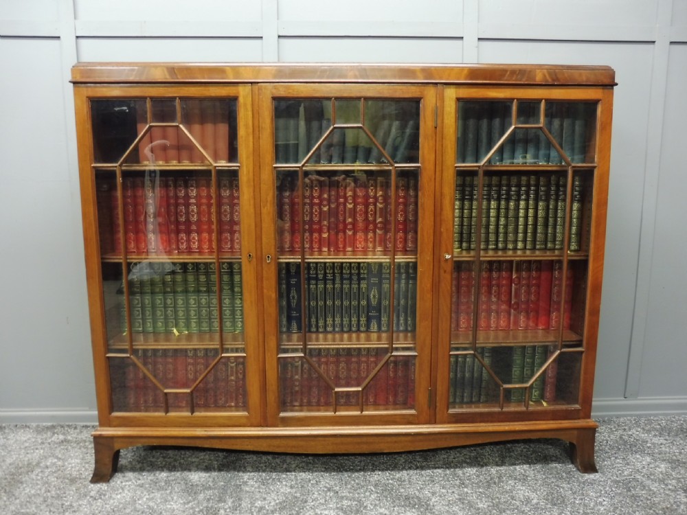 MAHOGANY 3 DOOR BOOKCASE View II