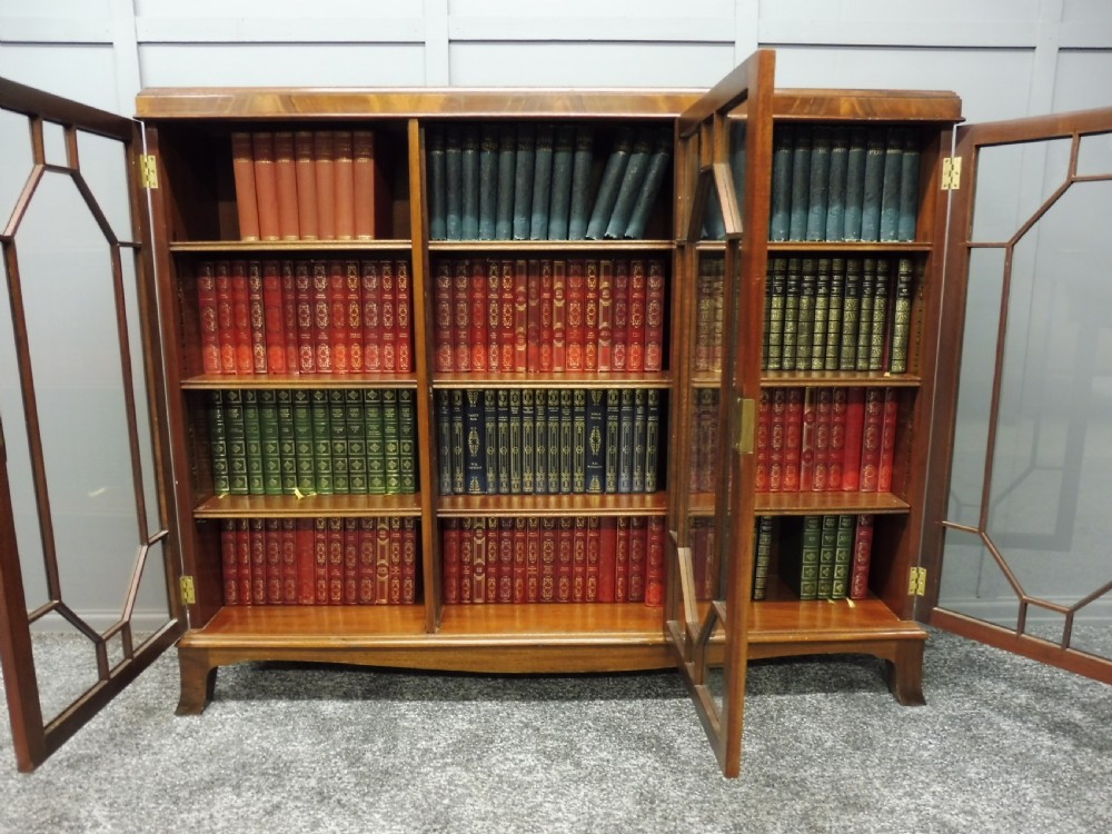 MAHOGANY 3 DOOR BOOKCASE View V