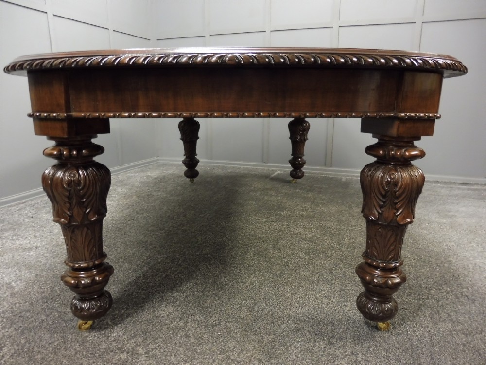 SUPERB QUALITY VICTORIAN EXTENDING DINING TABLE View V