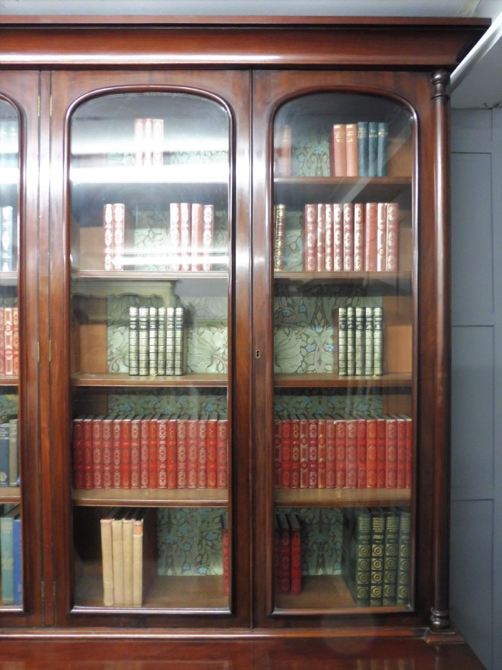 LARGE VICTORIAN MAHOGANY COUNTRY HOUSE LIBRARY BOOKCASE View XVIII