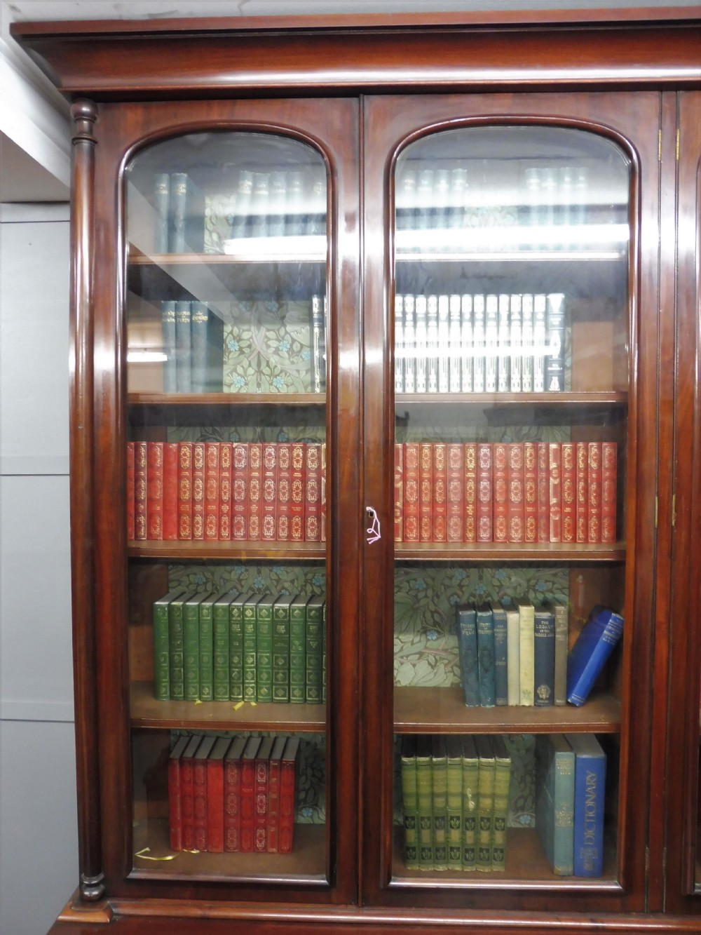 LARGE VICTORIAN MAHOGANY COUNTRY HOUSE LIBRARY BOOKCASE View XIX