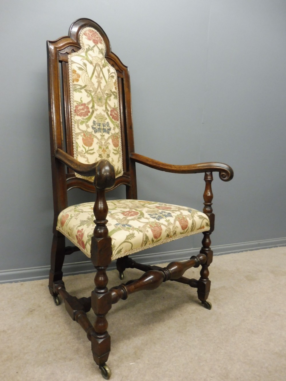 EARLY 19TH CENTURY OAK ARMCHAIR