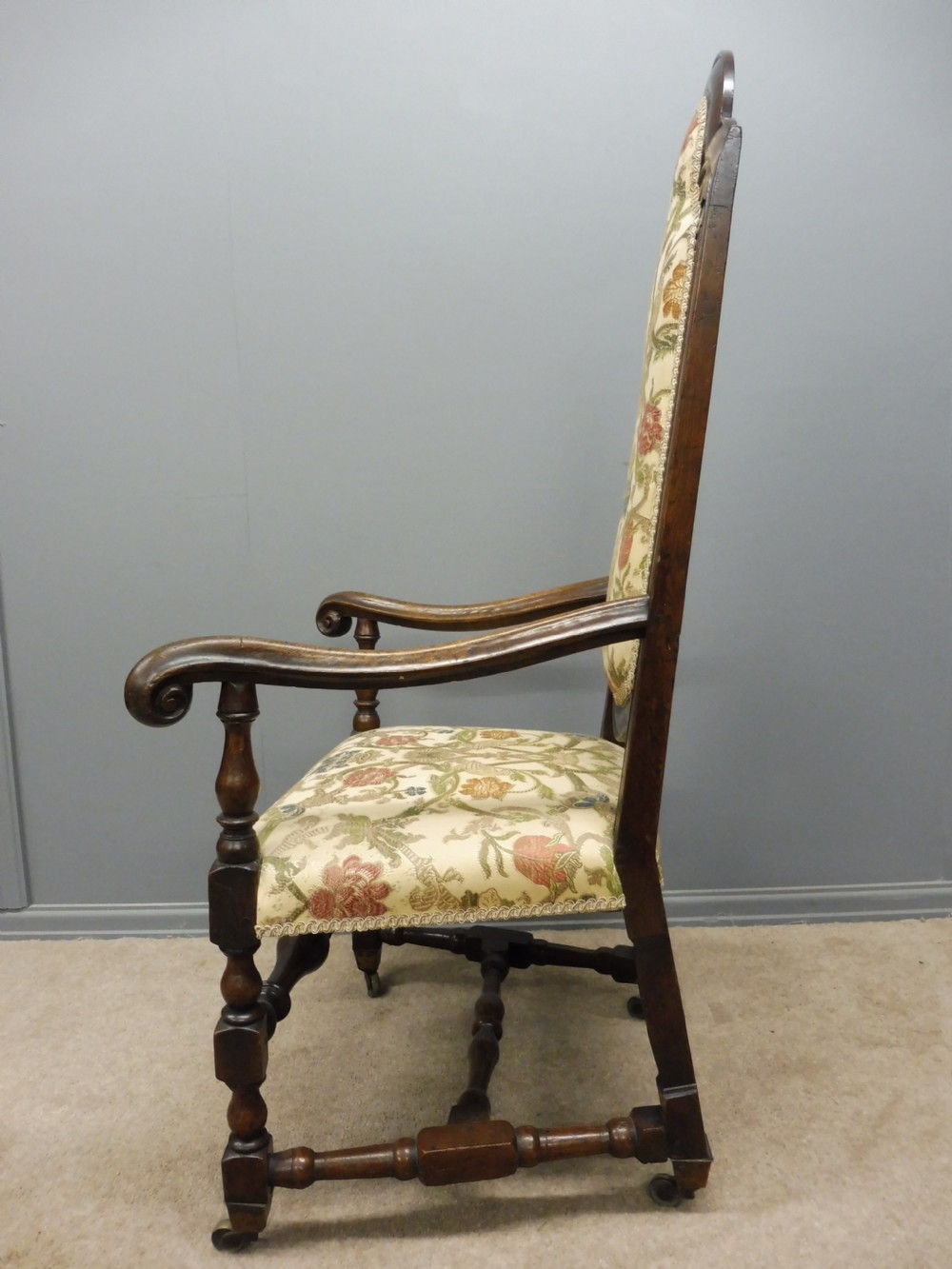 EARLY 19TH CENTURY OAK ARMCHAIR View IV
