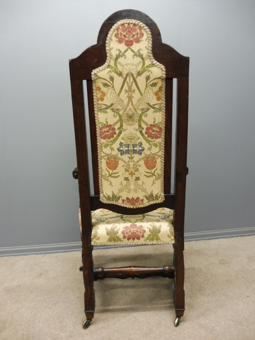 EARLY 19TH CENTURY OAK ARMCHAIR View V