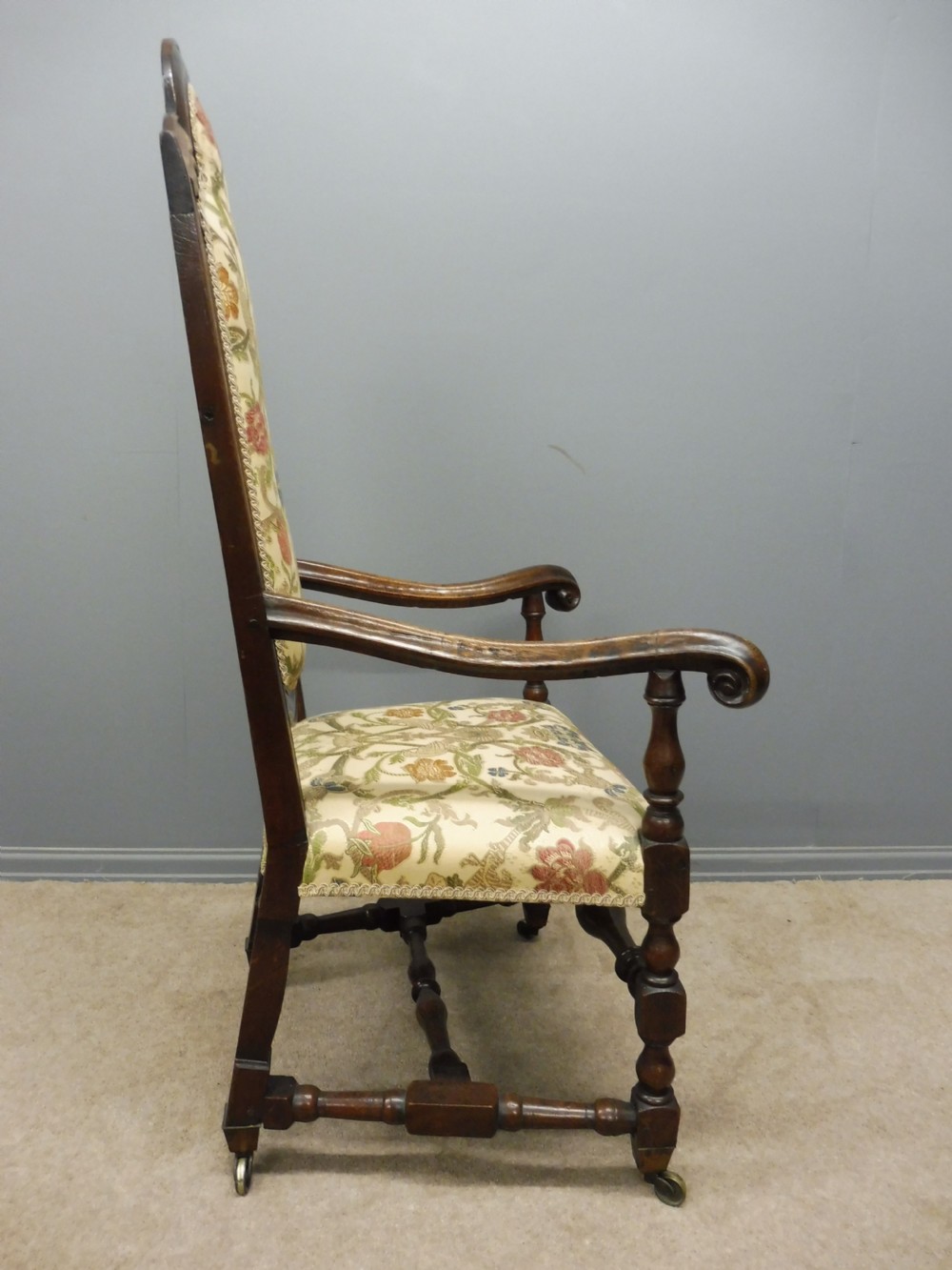 EARLY 19TH CENTURY OAK ARMCHAIR View VI