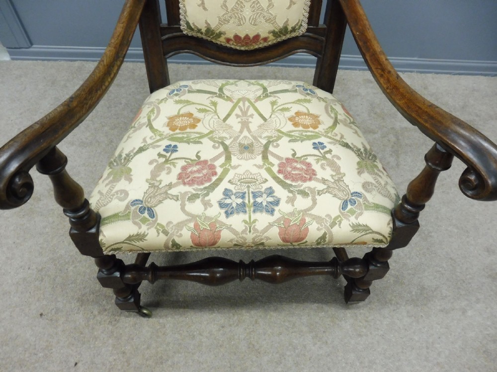 EARLY 19TH CENTURY OAK ARMCHAIR View VIII