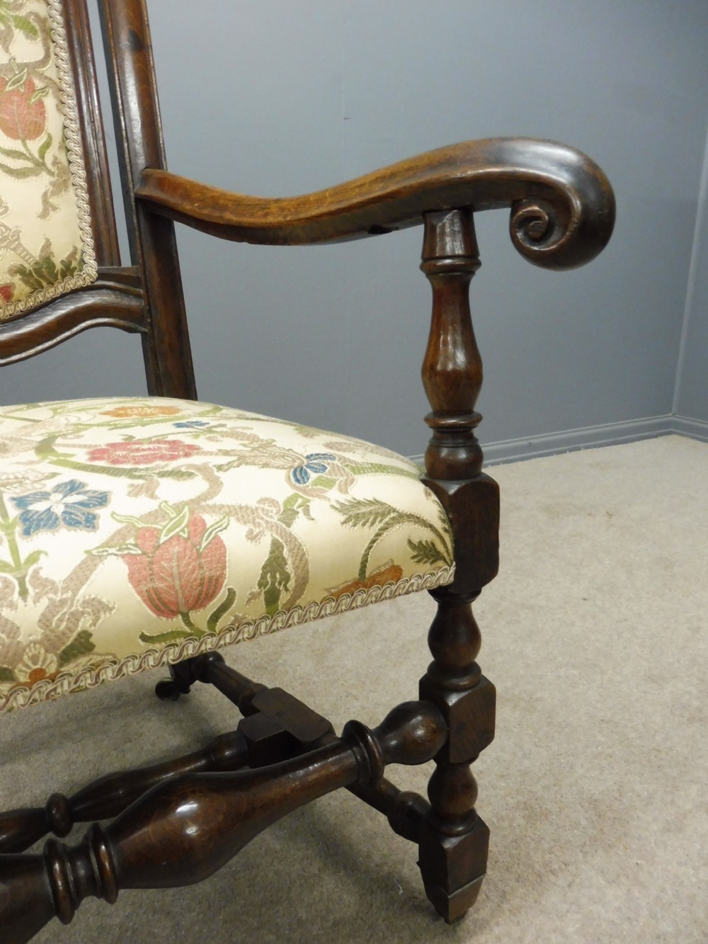 EARLY 19TH CENTURY OAK ARMCHAIR View IX