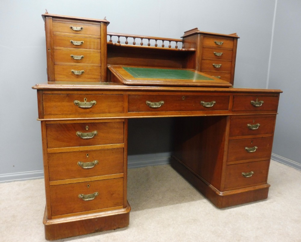 VICTORIAN MAHOGANY DESK View III