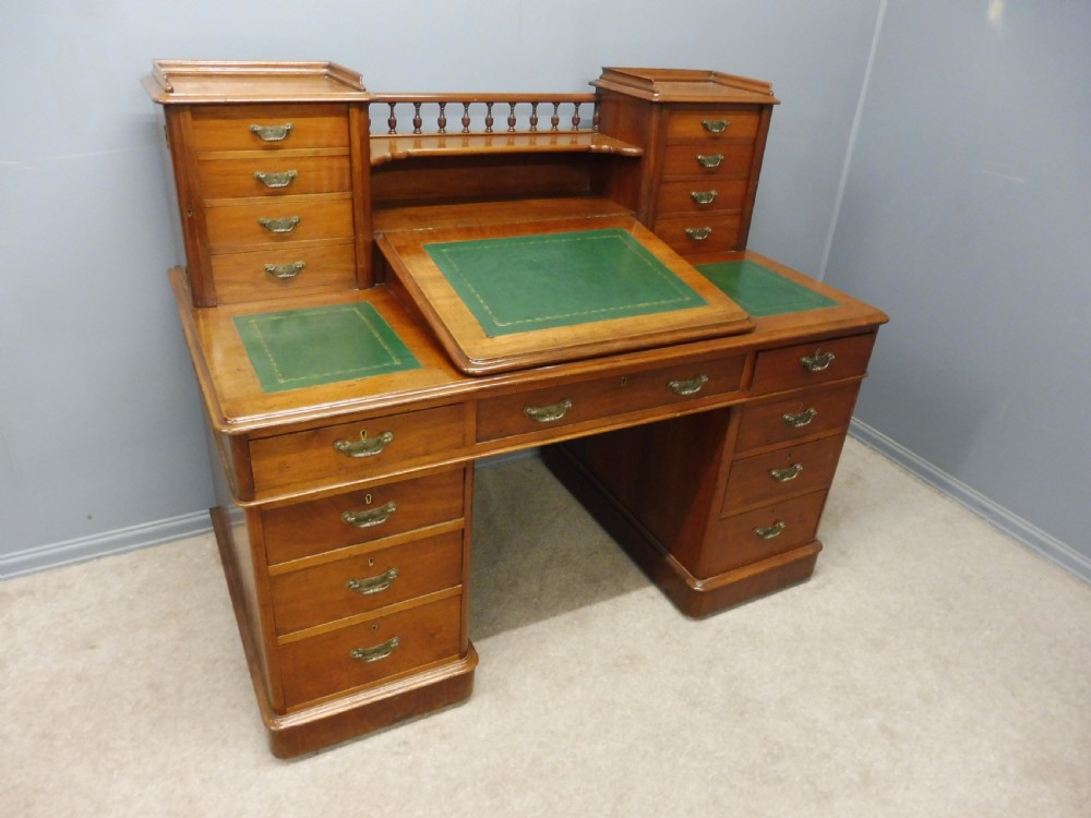 VICTORIAN MAHOGANY DESK View V
