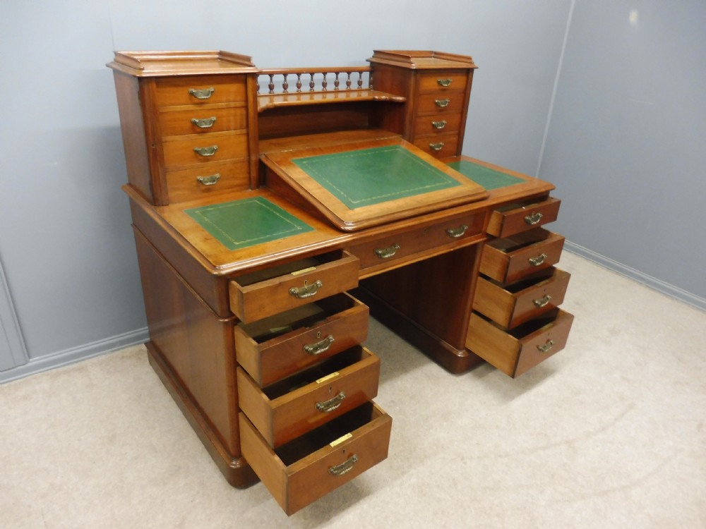 VICTORIAN MAHOGANY DESK View XIV