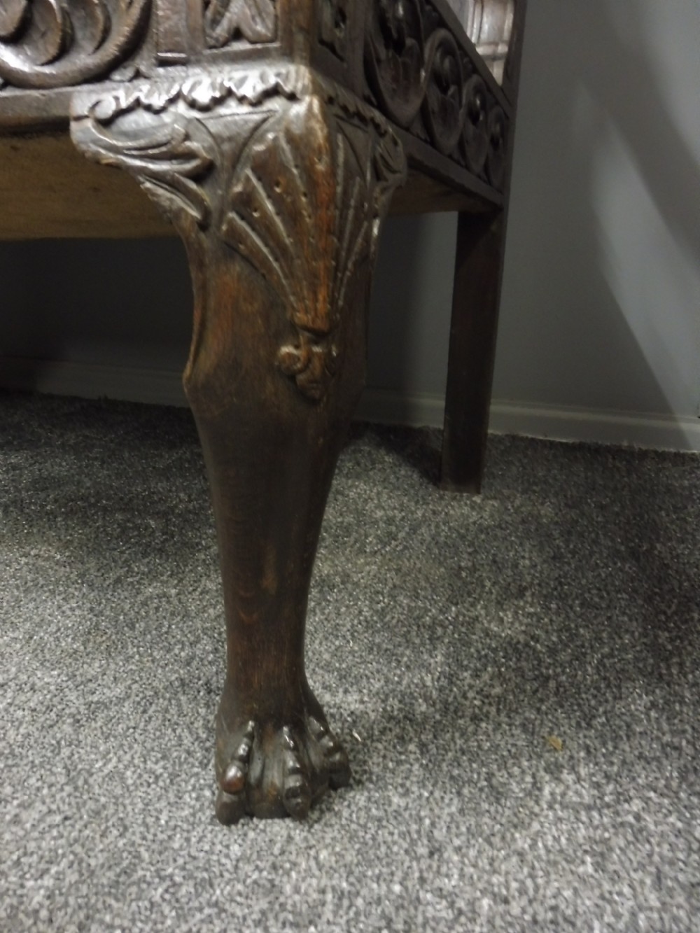 SUPERB 19TH CENTURY CARVED OAK BENCH View XII