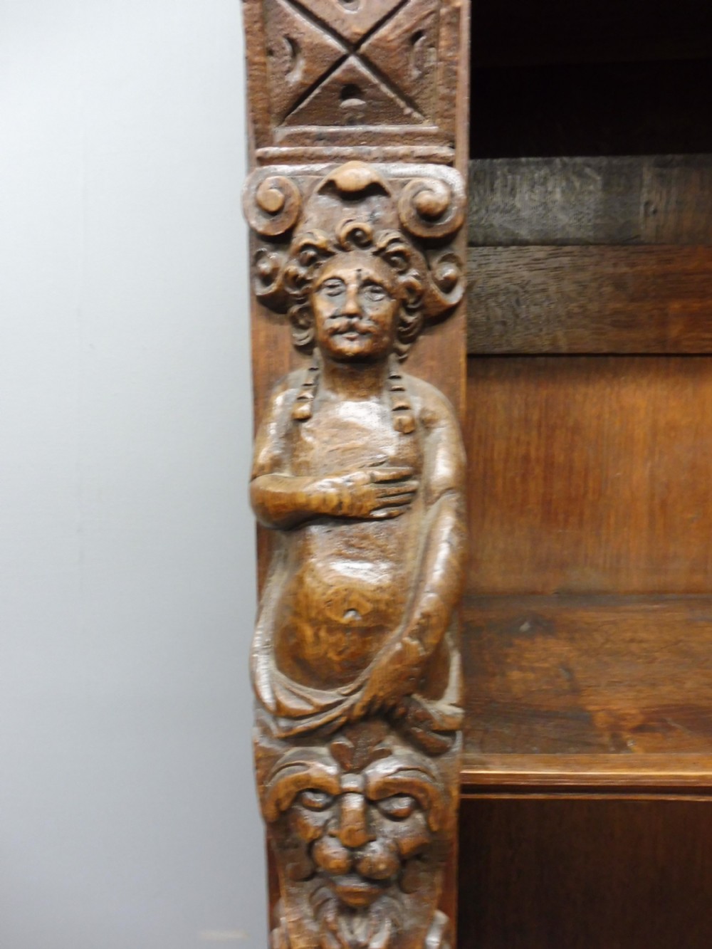 VICTORIAN CARVED OAK BOOKCASE View VI