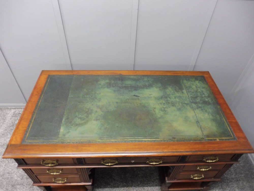 LATE VICTORIAN WALNUT DESK View XII