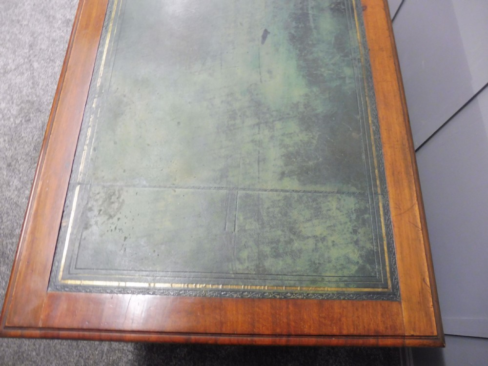 LATE VICTORIAN WALNUT DESK View XV